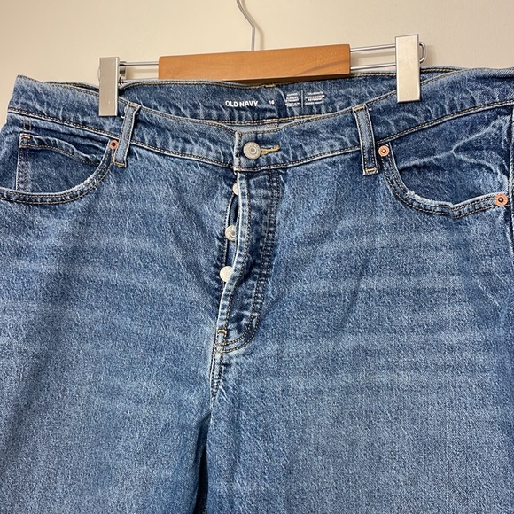 Old Navy Plus Size Slouchy Straight Denim - Picture 2 of 3